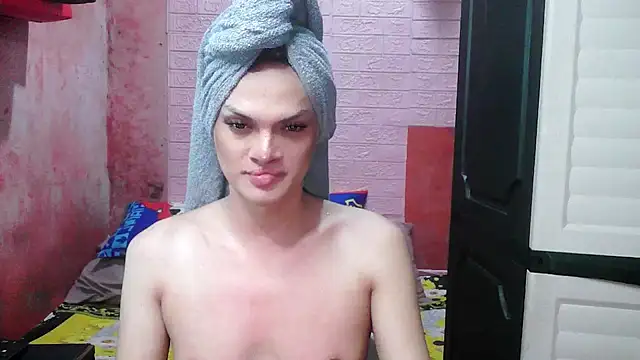 Snapshot of Bella_CiaoX chatting on May 10, 2026, 11:58 am Bella CiaoX online show from May 10, 2026, 11:58 am
