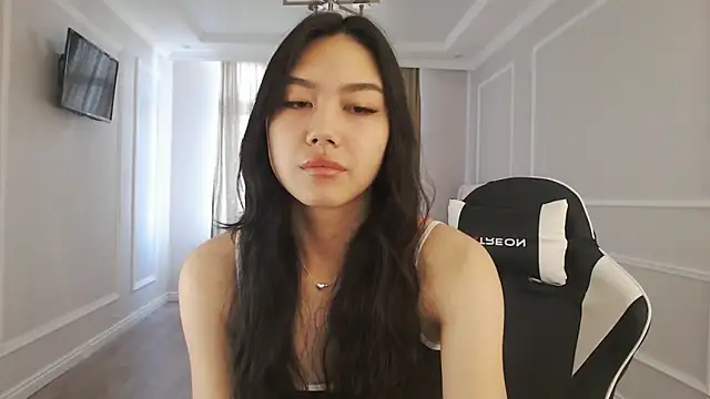 SecretTiny online show from June 16, 2026, 3:50 am