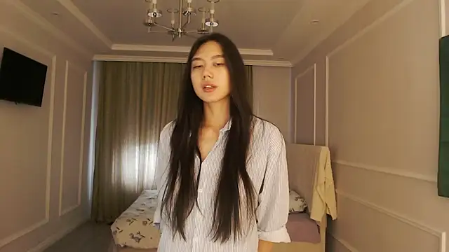 SecretTiny online show from July 2, 2026, 2:01 am