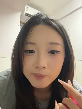 Alice-babyone online show from April 27, 2026, 10:24 am