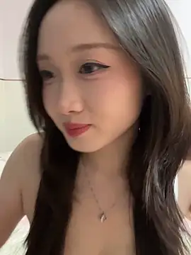 Alice-babyone online show from May 18, 2026, 4:01 pm