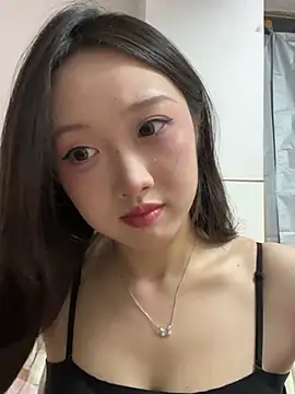 Alice-babyone online show from May 26, 2026, 1:53 pm