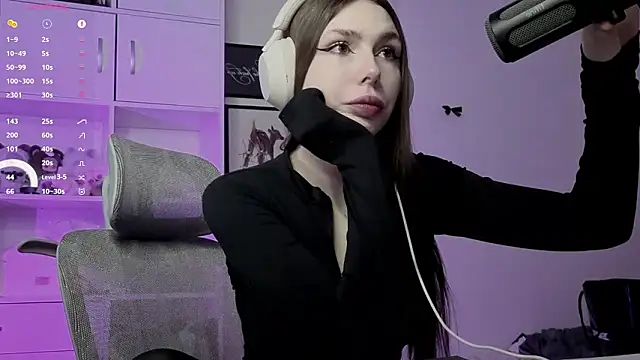 JustEvalove online show from March 29, 2026, 3:02 pm