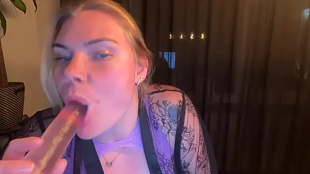 Snapshot of SexyBlondJoanna-Exclusief chatting on March 30, 2026, 7:15 pm SexyBlondJoanna-Exclusief online show from March 30, 2026, 7:15 pm