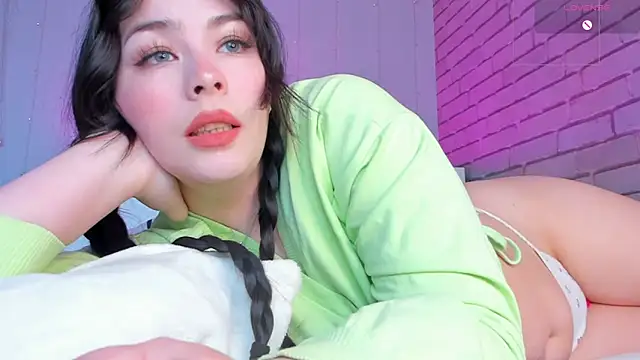 NatalForsy online show from May 4, 2026, 11:35 am