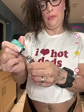 IvyBelleMilf online show from May 12, 2026, 9:10 pm
