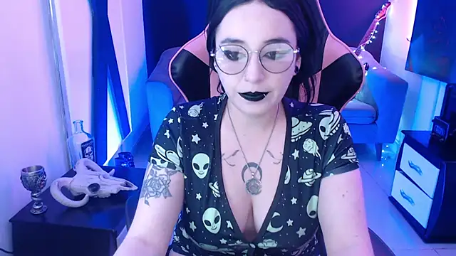 Nyxnocturne online show from June 5, 2026, 2:34 pm