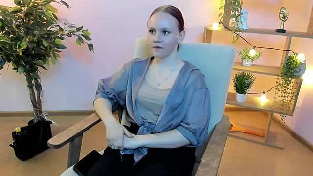 CharlaFenbert online show from March 29, 2026, 9:22 am