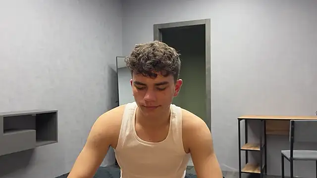MaxWoolf online show from May 12, 2026, 2:34 pm