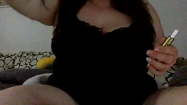MysticSweetie online show from May 11, 2026, 5:32 pm