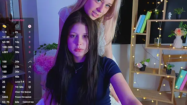 EvaOnyx online show from May 21, 2026, 4:59 pm
