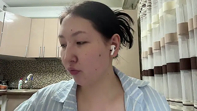Snapshot of Ameliya_kim chatting on April 14, 2026, 9:20 pm Ameliya kim online show from April 14, 2026, 9:20 pm
