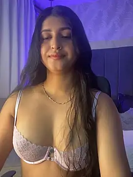 Snapshot of AngelCheerry_ chatting on April 9, 2026, 11:49 am AngelCheerry online show from April 9, 2026, 11:49 am