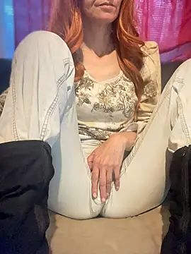 Snapshot of Annabela_milf chatting on March 30, 2026, 12:06 pm Annabela milf online show from March 30, 2026, 12:06 pm