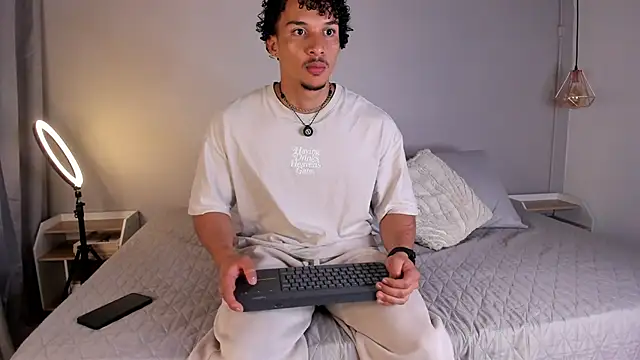 Snapshot of dominik_drake chatting on May 15, 2026, 2:53 am dominik drake online show from May 15, 2026, 2:53 am