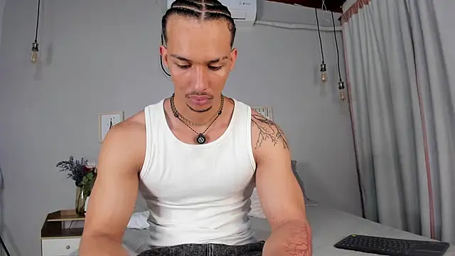 Snapshot of dominik_drake chatting on April 4, 2026, 12:56 pm dominik drake online show from April 4, 2026, 12:56 pm