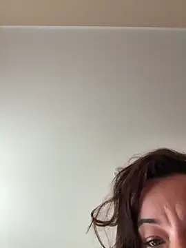 liubae online show from March 29, 2026, 10:17 am