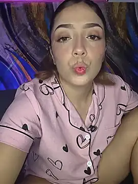 Summi10L online show from July 28, 2026, 2:19 am