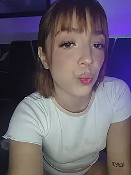 Summi10L online show from July 13, 2026, 11:04 pm