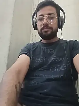 Snapshot of herochoclateboy chatting on June 13, 2026, 12:52 am herochoclateboy online show from June 13, 2026, 12:52 am