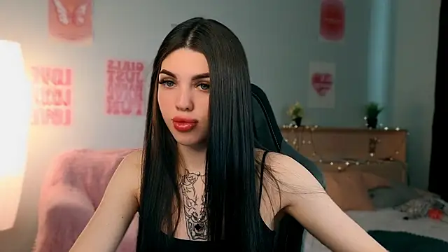 Snapshot of molly_rettyy chatting on May 15, 2026, 4:21 am molly rettyy online show from May 15, 2026, 4:21 am