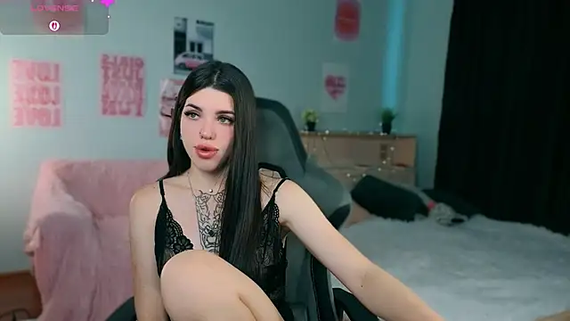 molly rettyy online show from July 9, 2026, 4:13 am