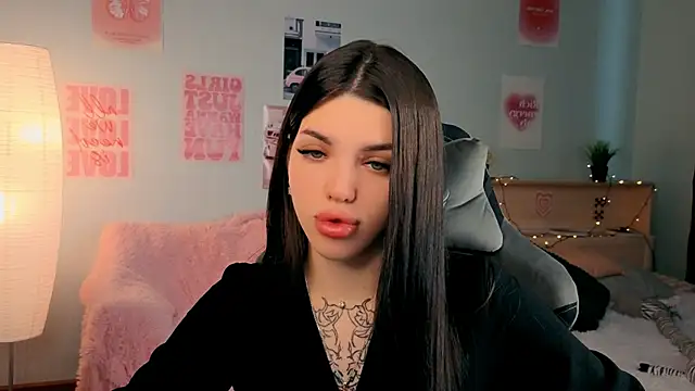 Snapshot of molly_rettyy chatting on April 18, 2026, 4:48 am molly rettyy online show from April 18, 2026, 4:48 am