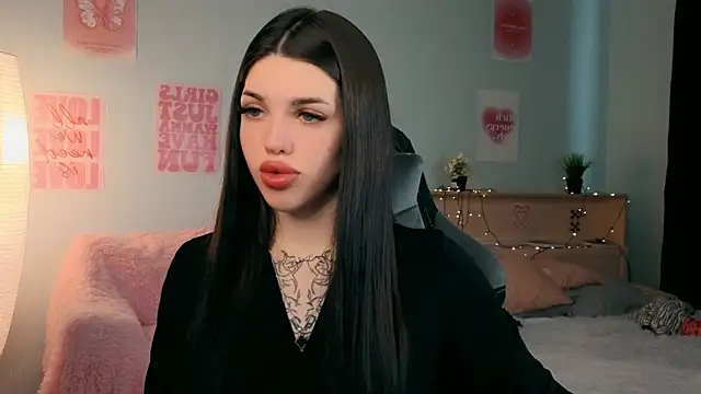 Snapshot of molly_rettyy chatting on May 9, 2026, 4:38 am molly rettyy online show from May 9, 2026, 4:38 am