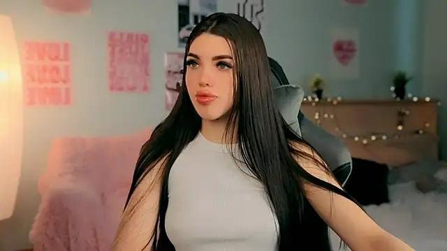 Snapshot of molly_rettyy chatting on April 8, 2026, 4:14 am molly rettyy online show from April 8, 2026, 4:14 am