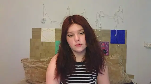 Snapshot of BeautifulPleasureFairy chatting on May 18, 2026, 5:23 am BeautifulPleasureFairy online show from May 18, 2026, 5:23 am
