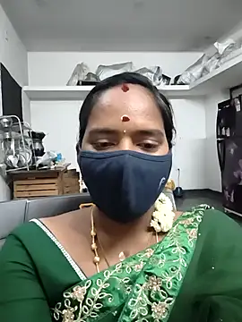 Snapshot of Tamil_Sangeetha chatting on April 21, 2026, 4:35 pm Tamil Sangeetha online show from April 21, 2026, 4:35 pm