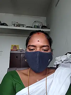 Snapshot of Tamil_Sangeetha chatting on May 1, 2026, 2:05 am Tamil Sangeetha online show from May 1, 2026, 2:05 am