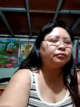 Monglan-c online show from May 4, 2026, 1:14 pm