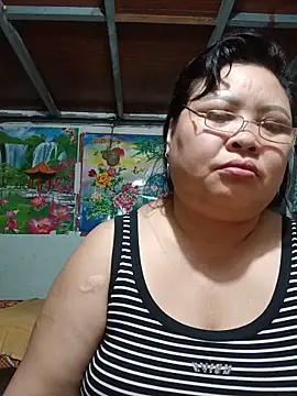 Snapshot of Monglan-c chatting on June 12, 2026, 6:33 am Monglan-c online show from June 12, 2026, 6:33 am