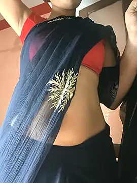 Curvy Sanaya online show from April 19, 2026, 7:05 pm