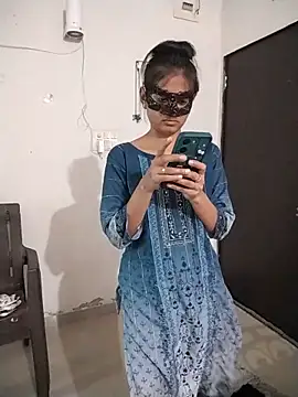sexy couple liv online show from May 29, 2026, 5:02 am