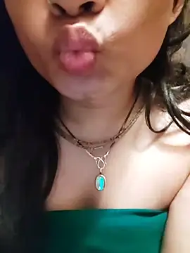 Snapshot of SweetTsAngel chatting on April 8, 2026, 11:33 am SweetTsAngel online show from April 8, 2026, 11:33 am