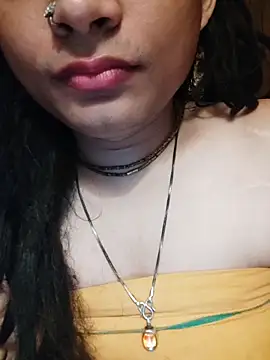 Snapshot of SweetTsAngel chatting on May 2, 2026, 3:17 pm SweetTsAngel online show from May 2, 2026, 3:17 pm