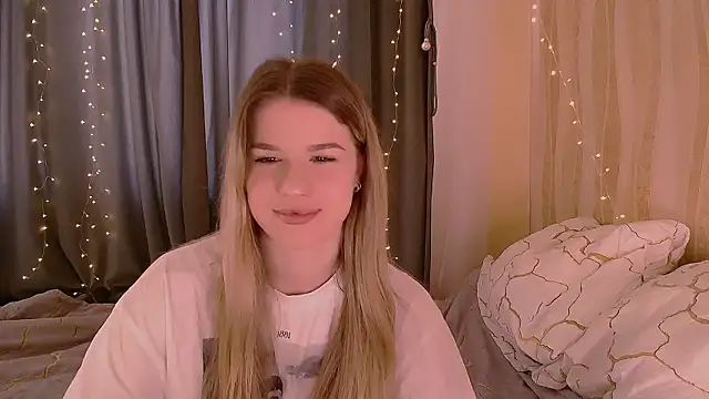 Alisa Swan  online show from May 10, 2026, 6:17 am