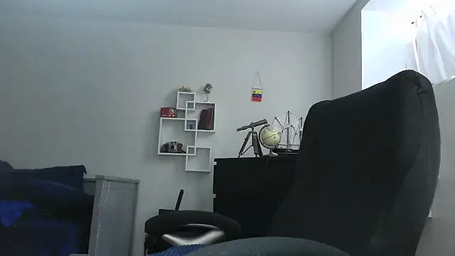 AngelFusco online show from June 4, 2026, 3:06 pm
