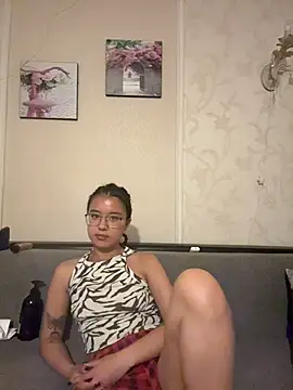Snapshot of Z_Milll chatting on June 25, 2026, 5:40 pm Z Milll online show from June 25, 2026, 5:40 pm
