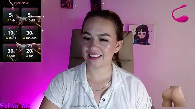 Snapshot of Carolina_2403 chatting on April 23, 2026, 10:44 pm Carolina 2403 online show from April 23, 2026, 10:44 pm