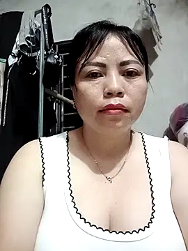 Snapshot of -Hami- chatting on May 10, 2026, 7:27 pm -Hami- online show from May 10, 2026, 7:27 pm