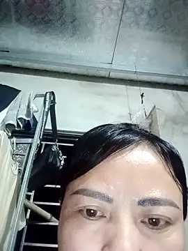 Snapshot of -Hami- chatting on May 7, 2026, 6:00 pm -Hami- online show from May 7, 2026, 6:00 pm