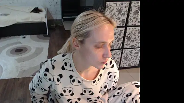Snapshot of Sweet_hot_shrmp chatting on May 30, 2026, 4:52 am Sweet hot shrmp online show from May 30, 2026, 4:52 am