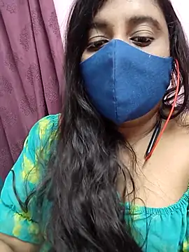 Snapshot of Tami-sonia chatting on May 4, 2026, 6:11 pm Tami-sonia online show from May 4, 2026, 6:11 pm