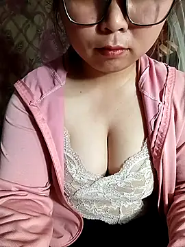 Snapshot of jas-cutle chatting on May 17, 2026, 1:38 am jas-cutle online show from May 17, 2026, 1:38 am