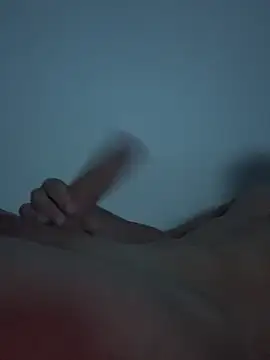 manuelgz42 online show from April 19, 2026, 6:32 pm