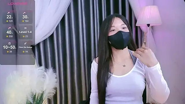 Lu Ly22 online show from May 27, 2026, 12:31 am