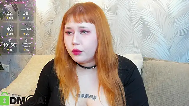 Roxy Moor online show from June 17, 2026, 9:08 am